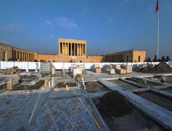 Anıtkabir de taşlar yenileniyor