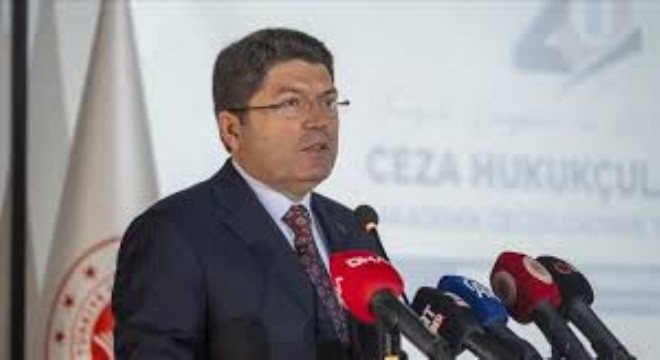 Bakan Tunç: Yangınlara İlişkin 17 Kişi Tutuklandı