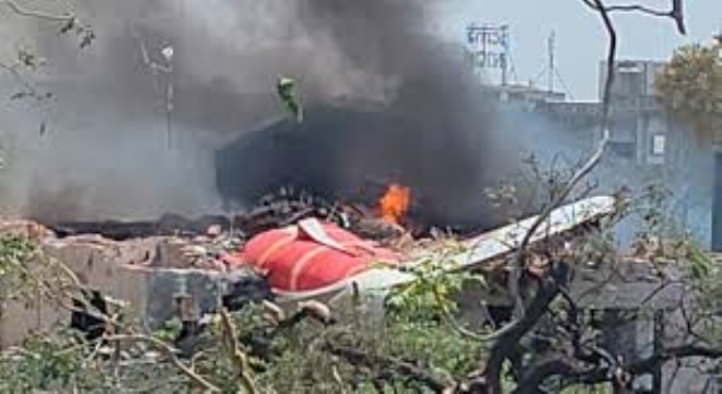Hindistan da 242 Kişiyi Taşıyan Yolcu Uçağı Düştü