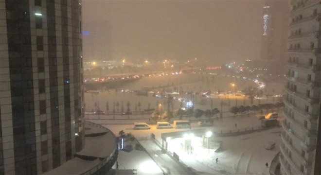 İstanbul da yoğun kar yağışı