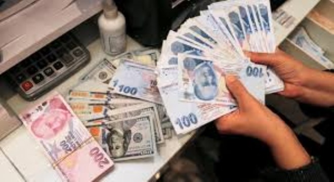 KKM Azalırken Bankacılık Kredileri ve Mevduatlar Arttı