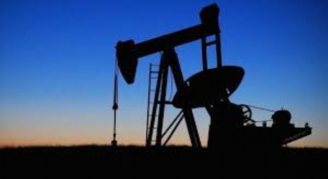 Petrol İthalatı Azalırken, Üretim ve Satışlar Yükseldi