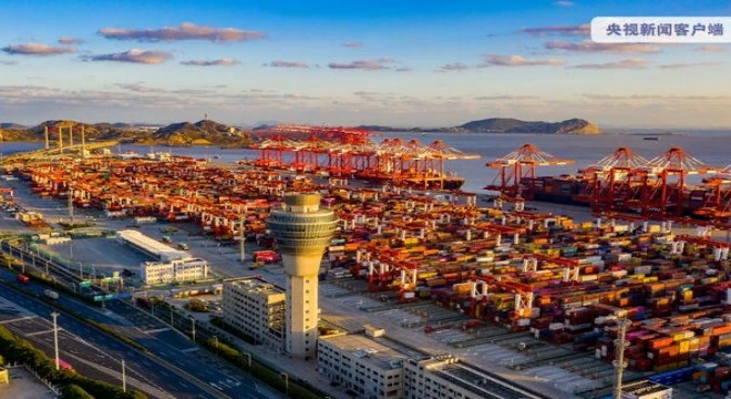 Shanghai Limanı, konteyner hacminde yine dünya birincisi